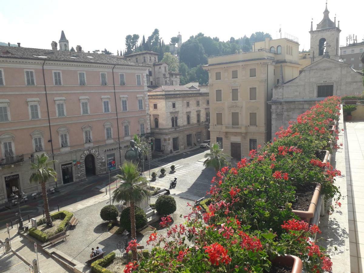 Ferienwohnung L'Attichetto Ascoli Piceno Exterior foto